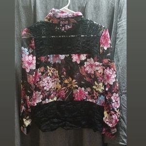 A Bongo flowered top